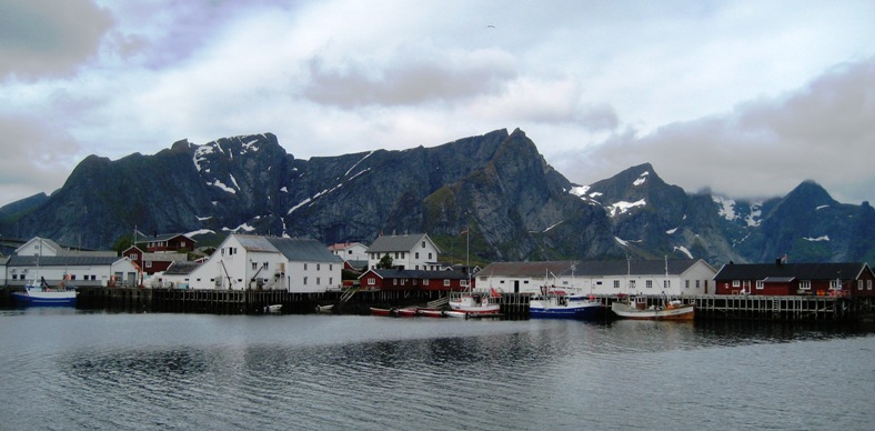 Lofoten roerbuer village